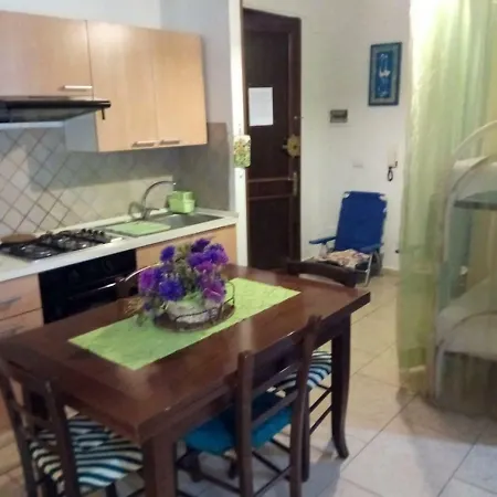 Apartment Casa Vacanze Rita Piccola *